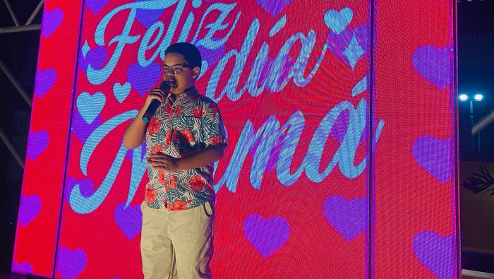Piuranos cantan, bailan y conmueven en homenaje anticipado por el Día de la Madre