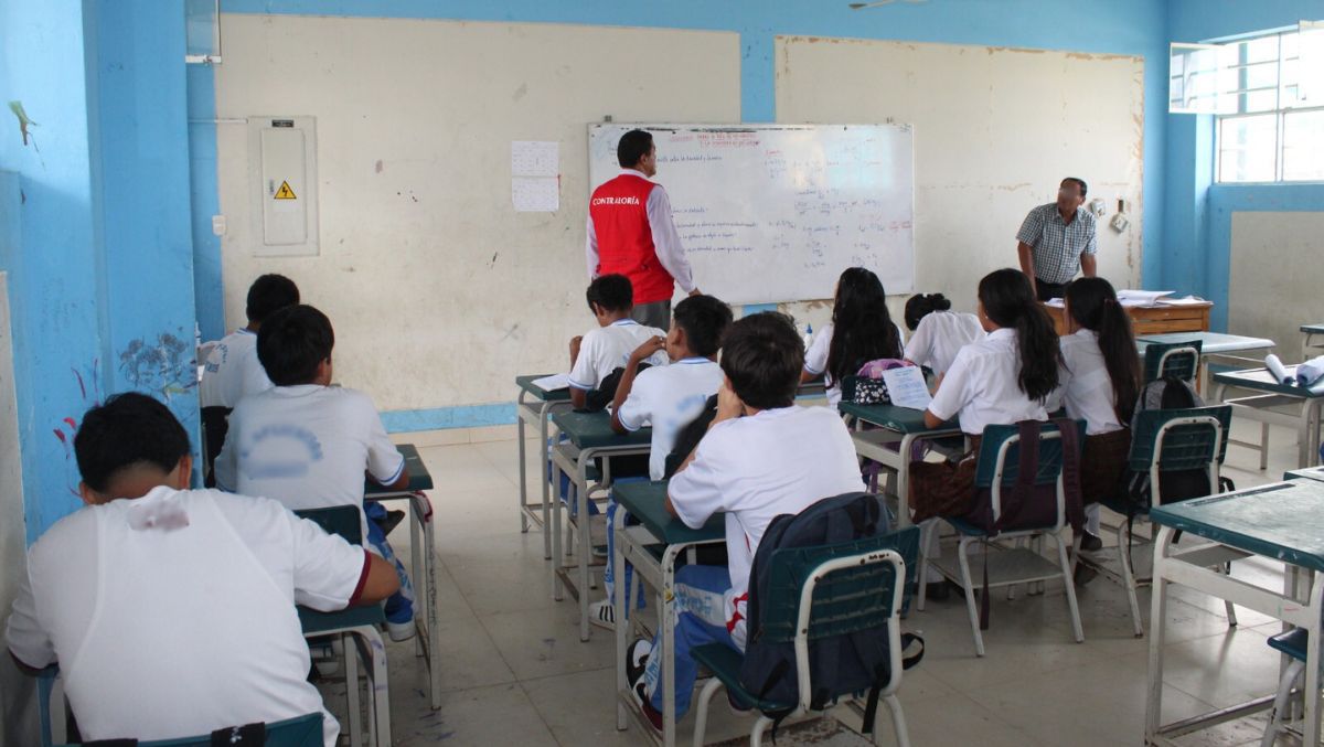 Colegios siguen sin profesores y más de 1.000 escolares no reciben clases completas en Suyo