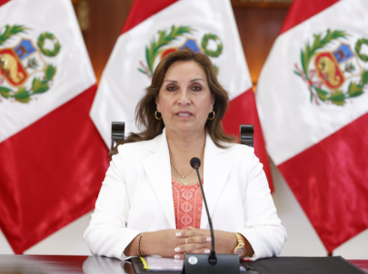 Medios franceses arremeten contra Dina Boluarte por su gobierno