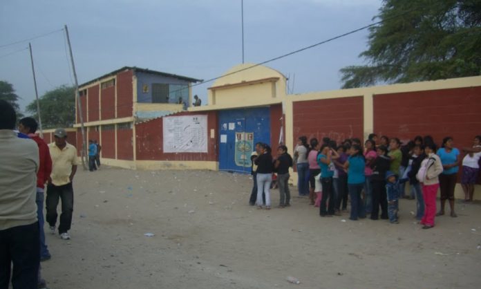 Corte de internet en colegios de Cura Mori por falta de presupuesto