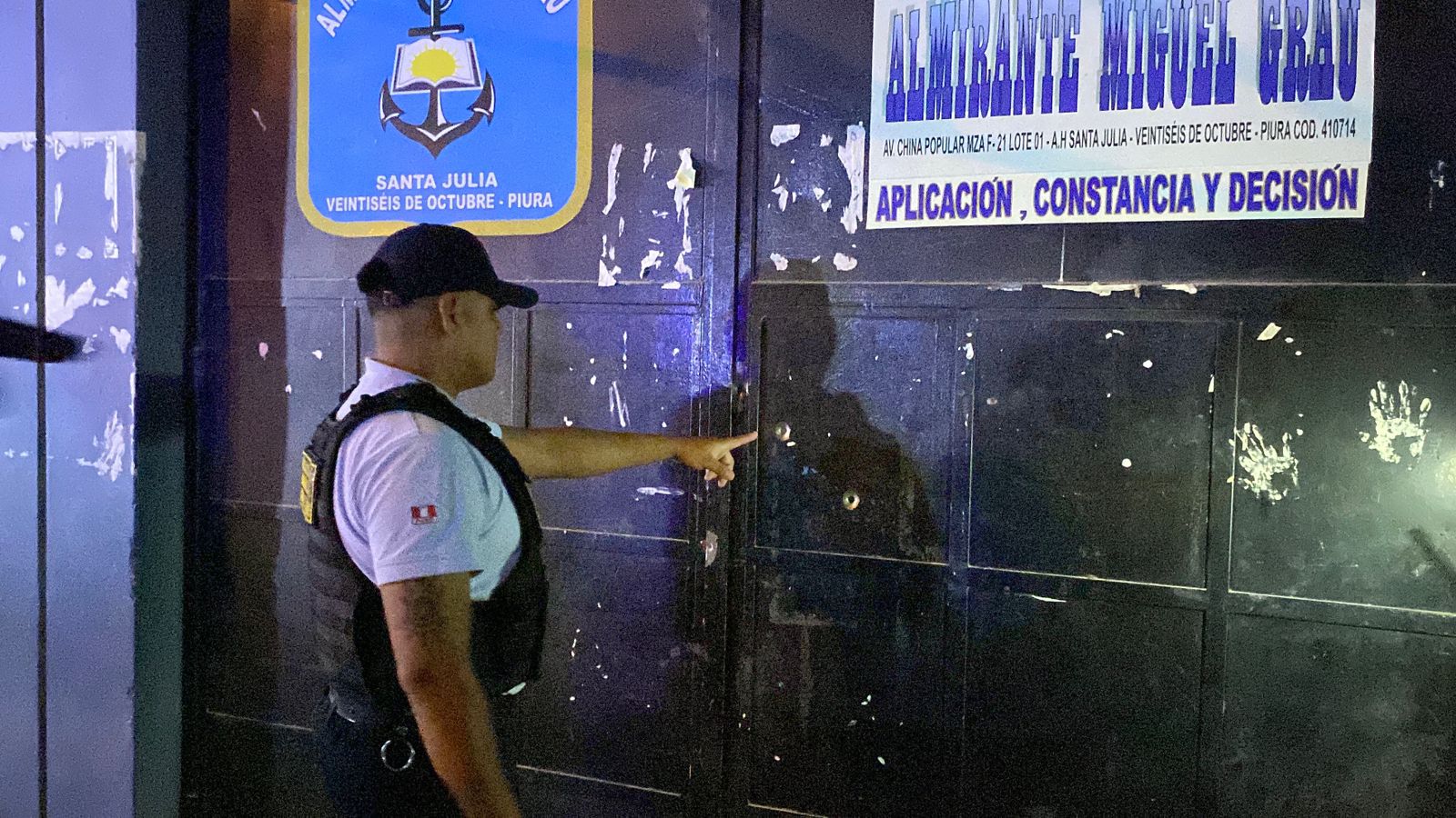 Presuntos extorsionadores disparan contra colegio en Piura y dejan nota intimidante