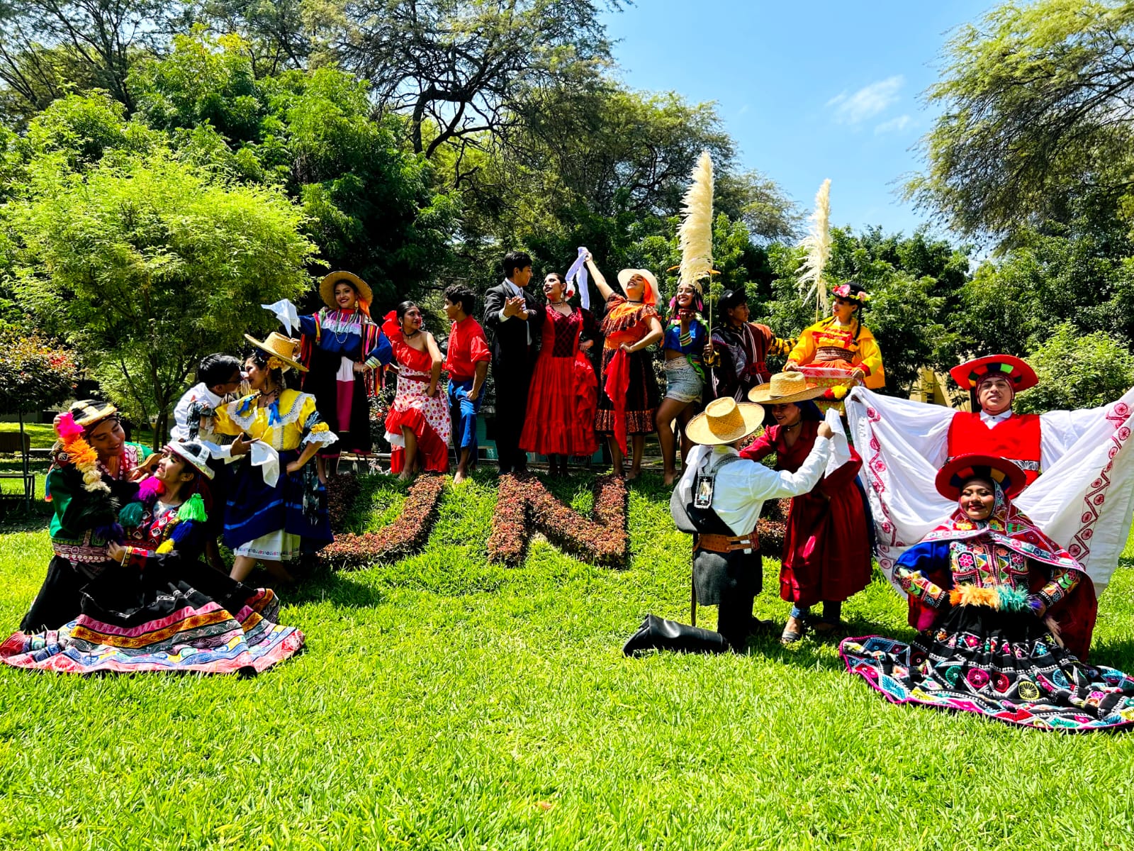 Ballet Aypate de la UNP viaja a Ecuador para festival binacional de danza