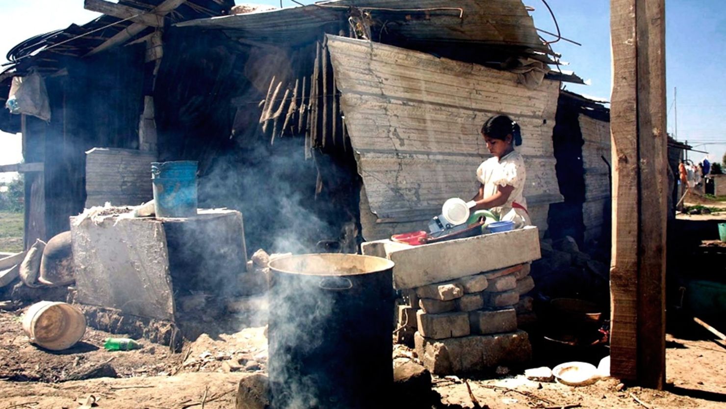 Tres de cada diez peruanos no cuentan con servicios básicos como agua y luz