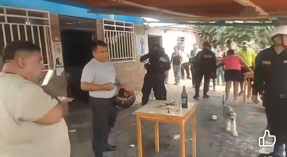 Acribillan de varios disparos a mujer frente a una vivienda en Castilla
