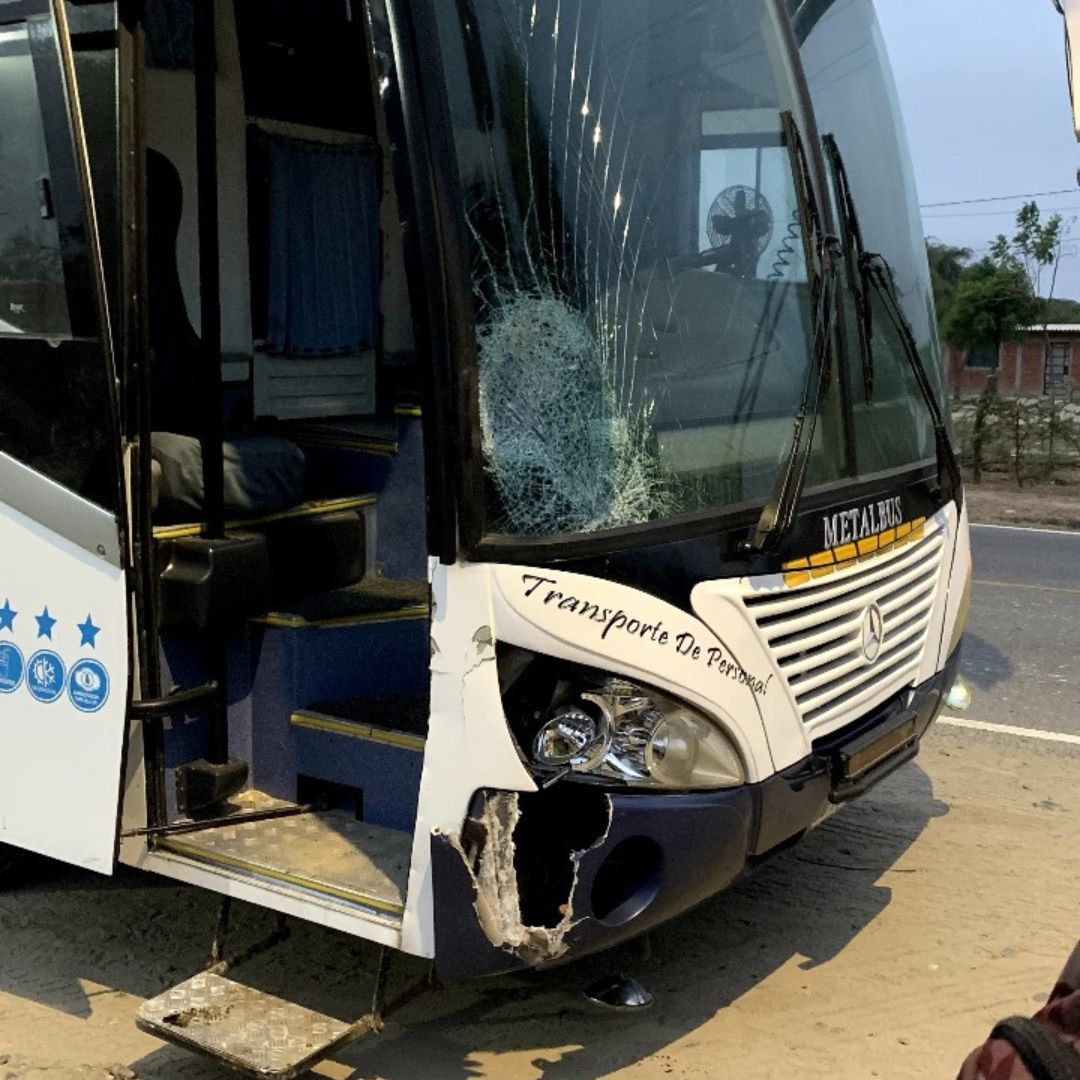 Bus atropella a postulantes y mata a joven madre en Piura