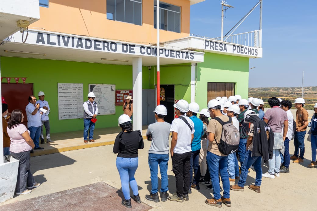Universitarios recorren Poechos y refuerzan manejo de recursos hídricos