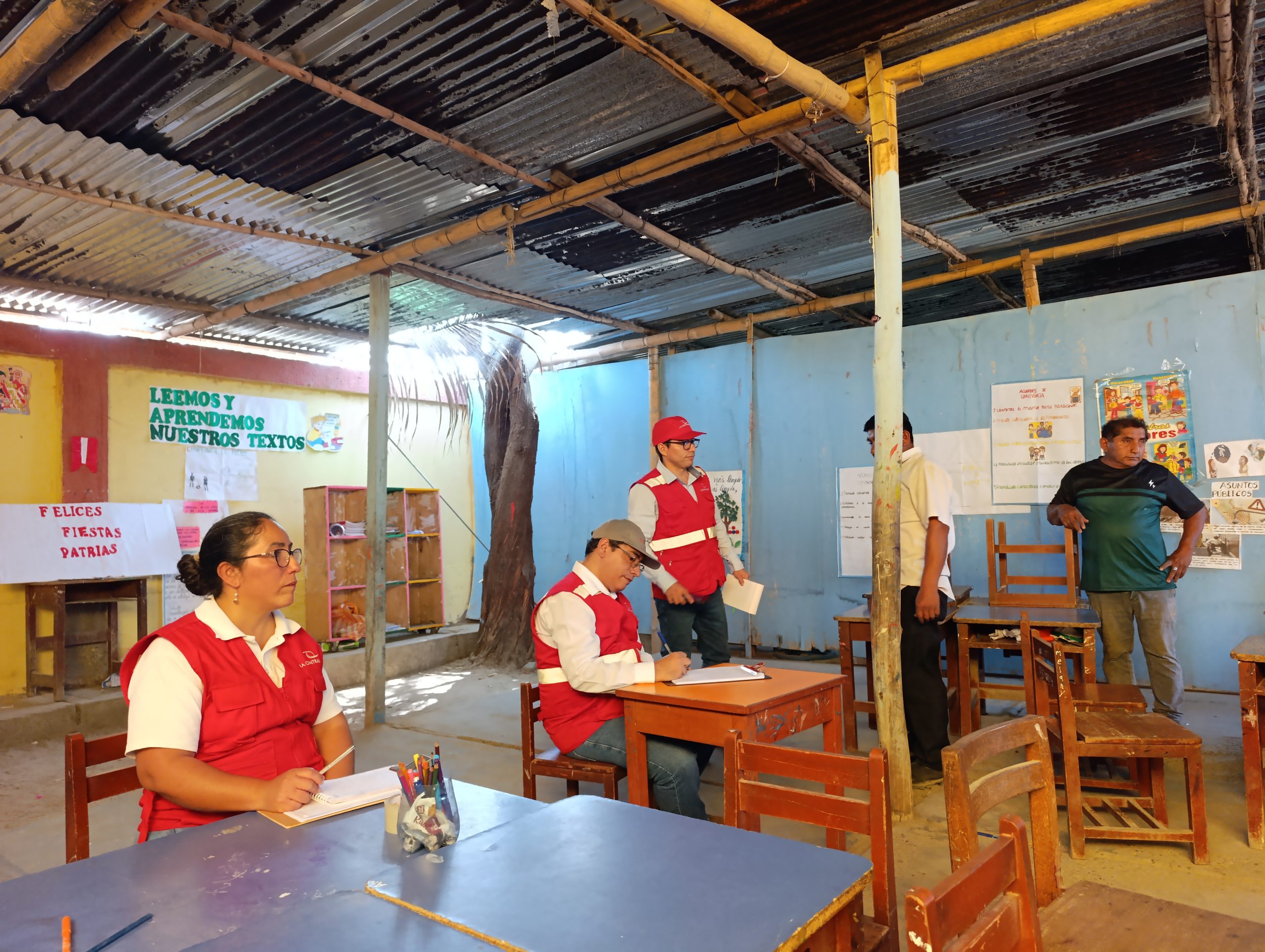 Piura: demora en culminación de colegio afecta a más de 500 escolares Escolares afectados por obra paralizada en Piura