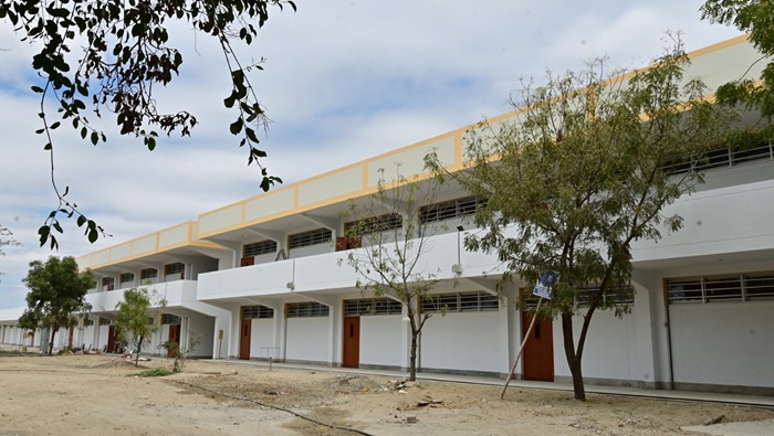 Avanza la entrega del renovado colegio Agropecuario en Piura