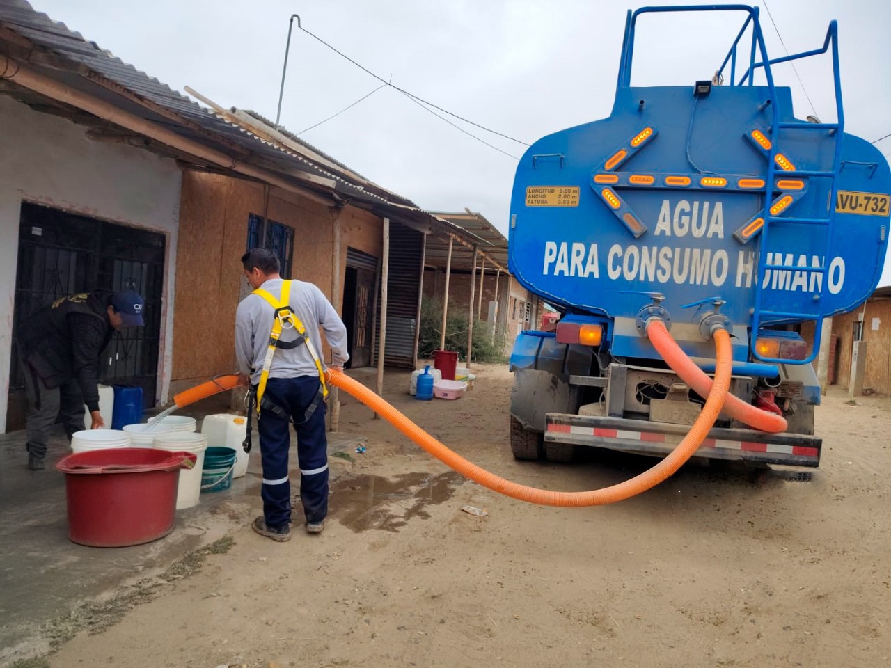 EPS Grau inicia reparto de agua potable en zonas vulnerables