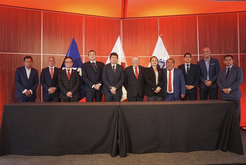 Agustín Lozano fue reelegido como presidente de la FPF hasta el 2030