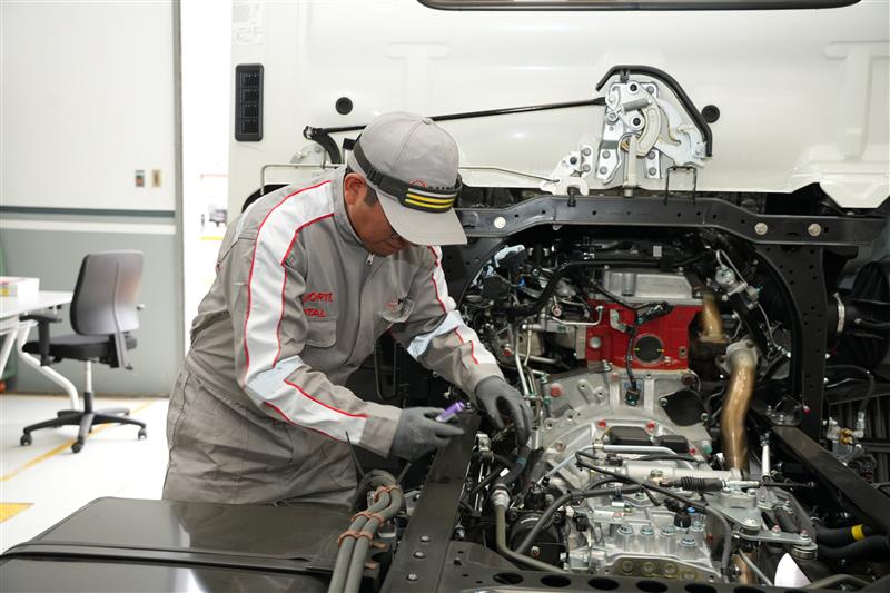 Técnicos peruanos destacan en la XII edición del Concurso Nacional de Habilidad Técnica 2025