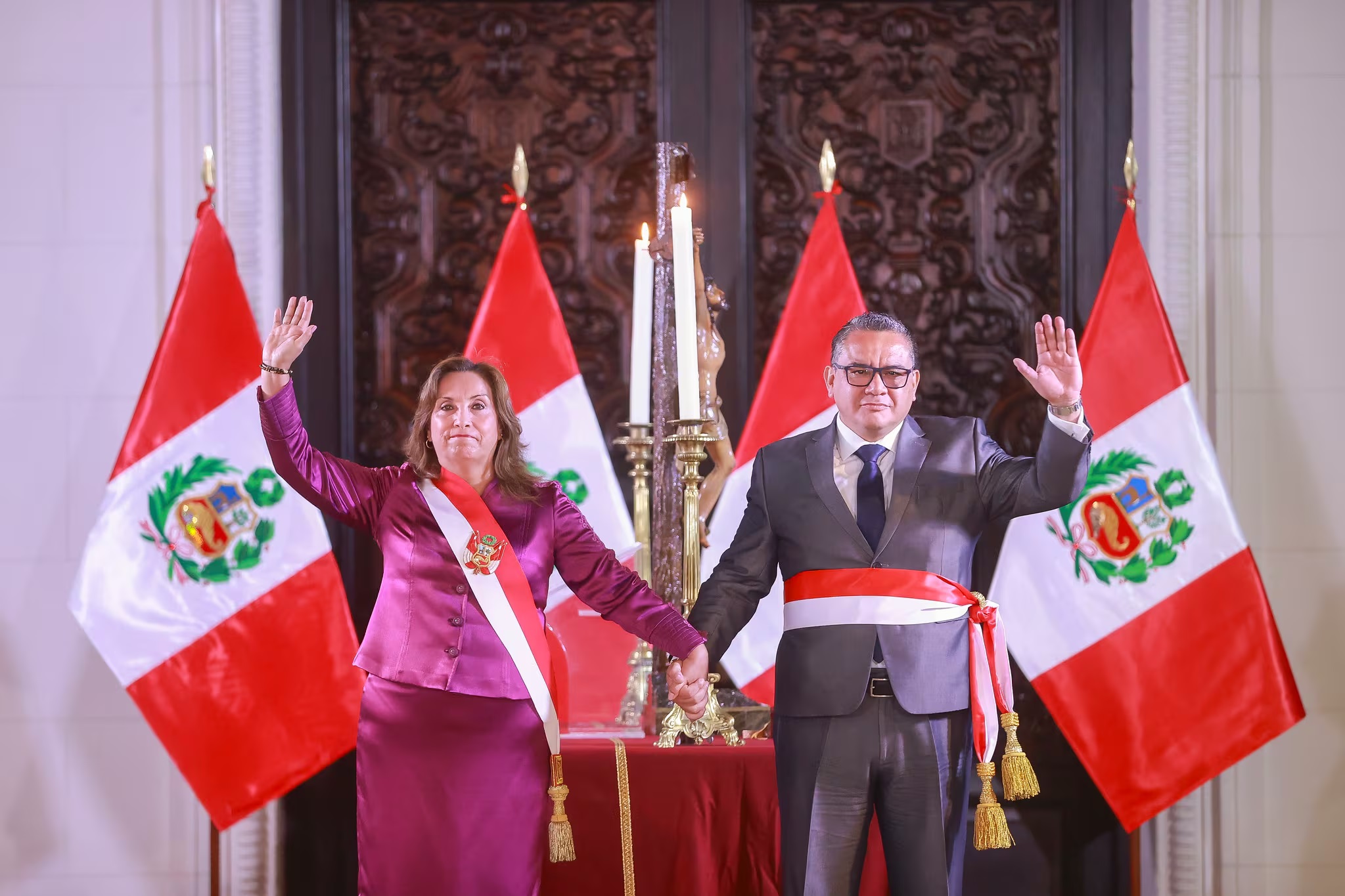 ¡No lo suelta! Dina Boluarte hace sopresivos cambios en su gabinete