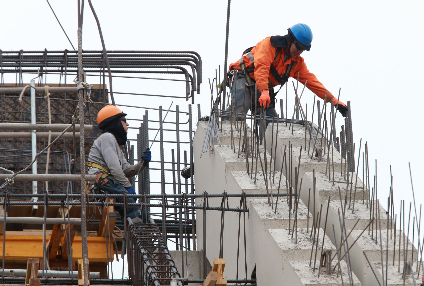 Inversión privada ayudaría a reducir brecha educativa en Perú