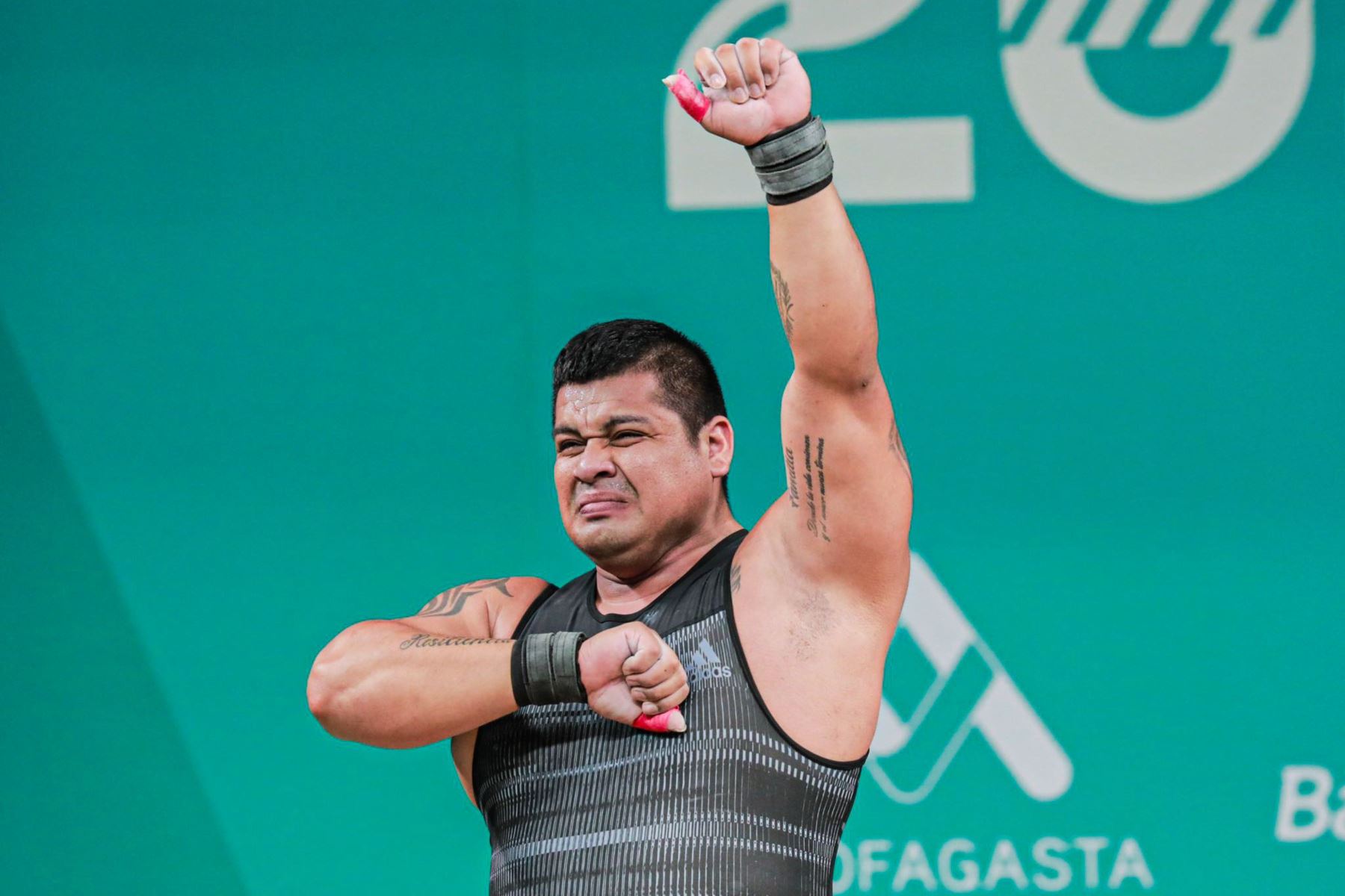 El piurano Hernán Viera es el campeón sudamericano de levantamiento de pesas
