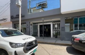 Piura: “Marcas” balean y despojan de dinero a joven frente a una notaría