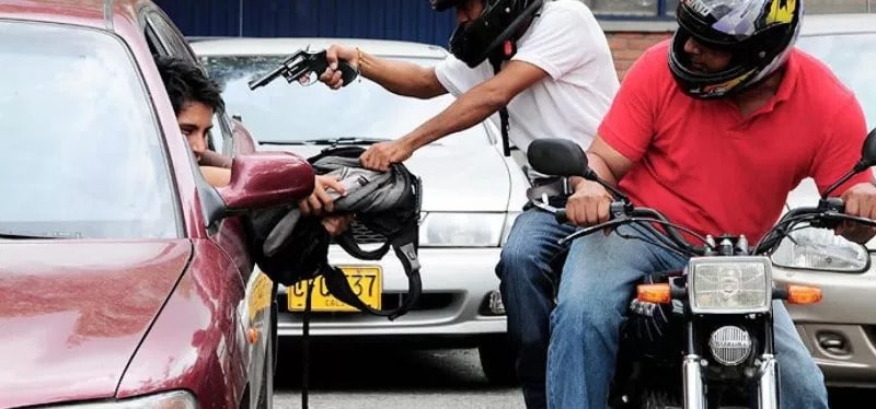 Exministro ecuatoriano alerta a Perú sobre crimen organizado