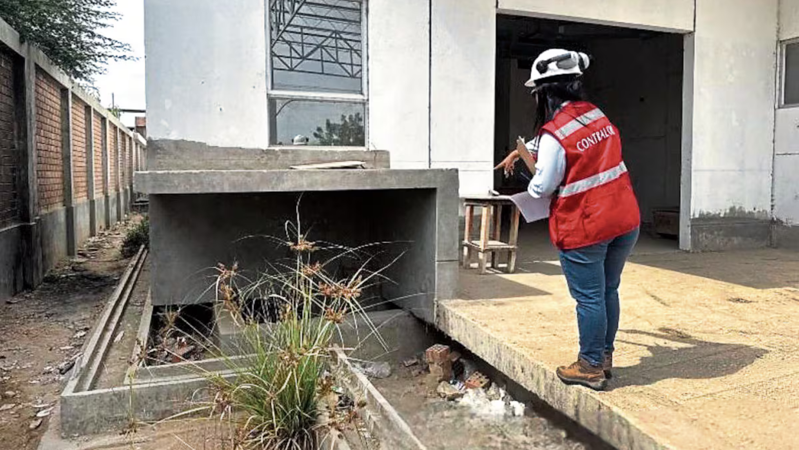 Contraloría advierte riesgos en obra paralizada del centro de salud Los Algarrobos