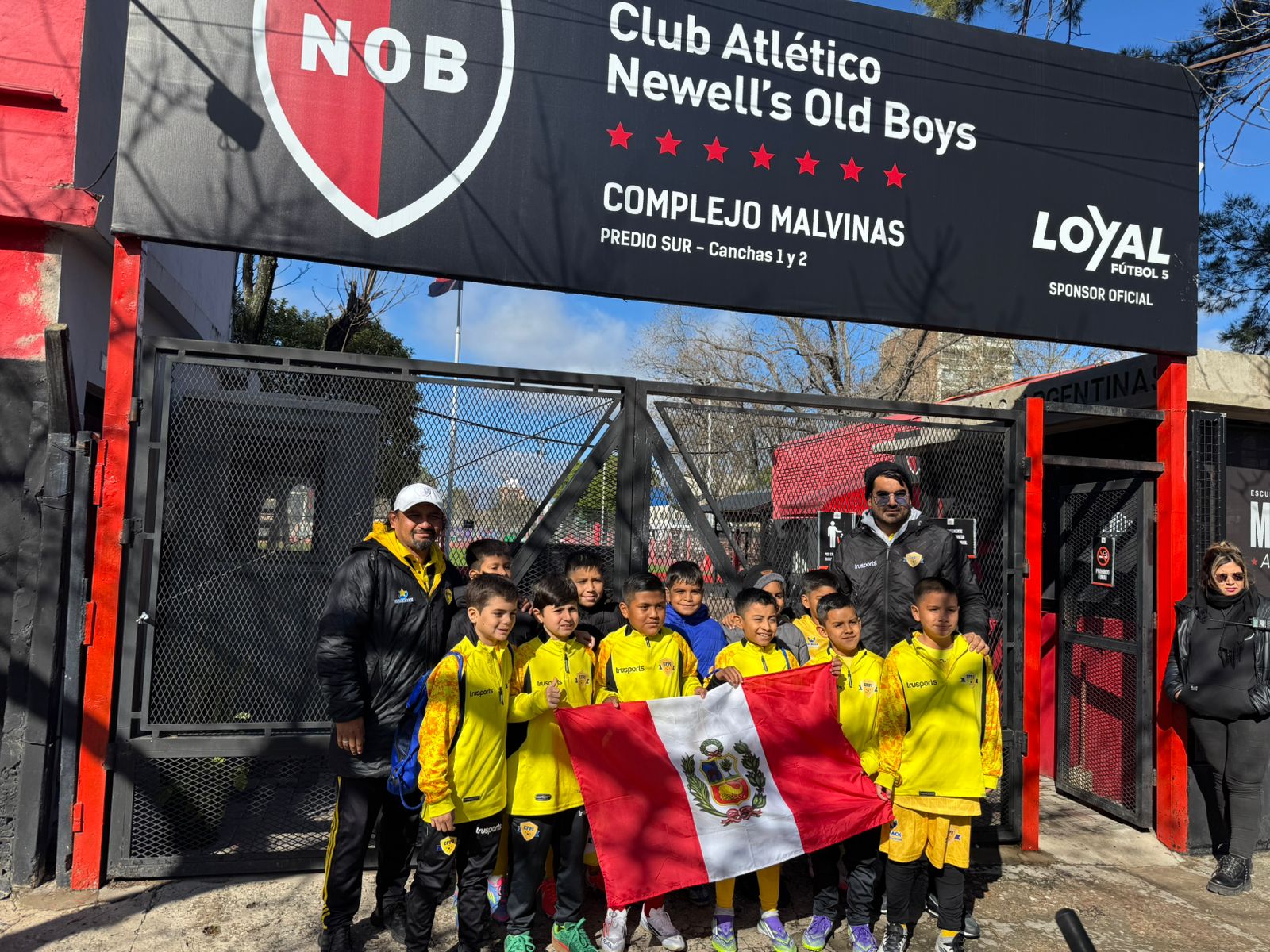 Piura Juniors campeón en torneo internacional de fútbol en Argentina