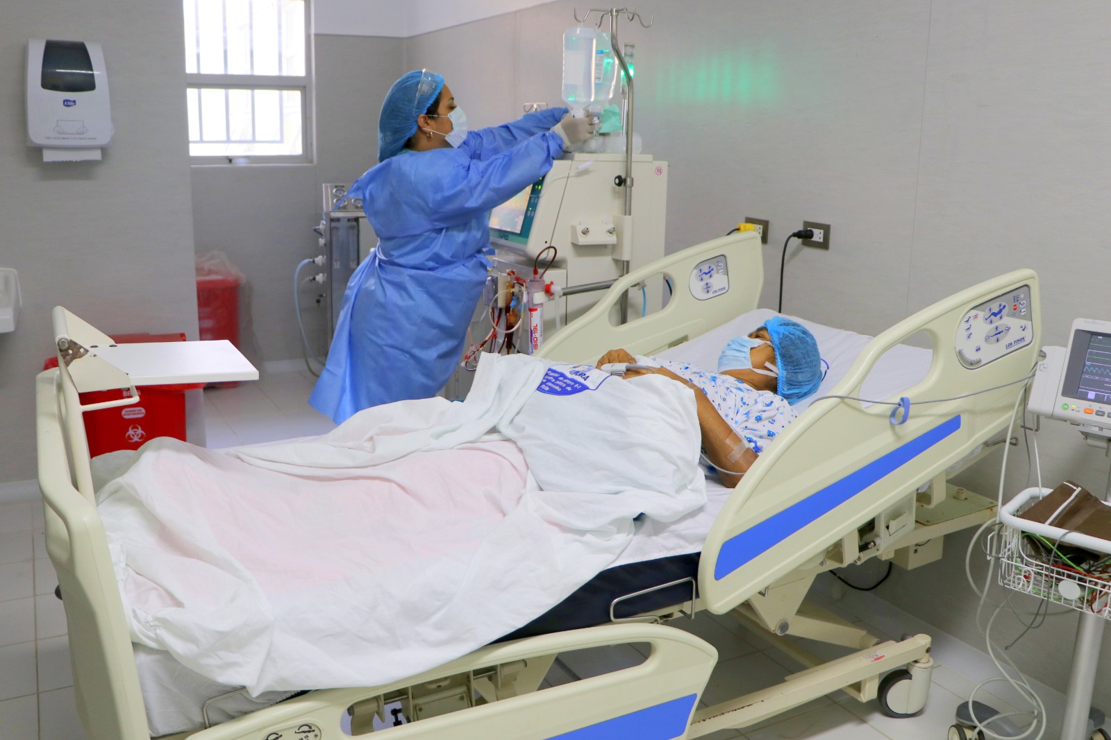 Hospital de Paita inaugura servicio de hemodiálisis de emergencia