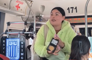 Discusión en bus: policía se niega a pagar pasaje y detienen al chofer en Lima