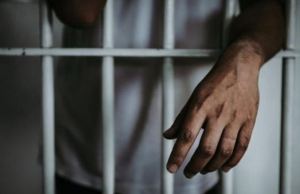 Sentencian a 17 años de prisión a extorsionador