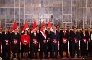 José Jerí juramenta a su primer gabinete ministerial