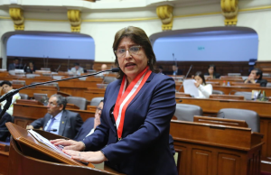 Ordenan reposición de Delia Espinoza como fiscal de la Nación