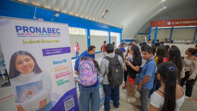 1287329-con-una-estrategia-de-difusion-reforzada-a-nivel-nacional-el-apoyo-de-instituciones-aliadas-y-mayor-presencia-en-colegios-pronabec-logro-un-record-historico-de-participacion (1)