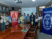 Especialista de Toyota destaca en Piura los beneficios de los vehículos híbridos y eléctricos