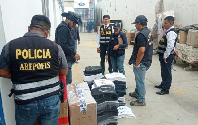 Incautan mercadería de contrabando