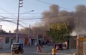 Piura: Voraz incendio deja sin enseres a siete familias