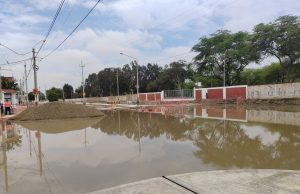 Piura se inunda con lluvia moderada y falta de previsión