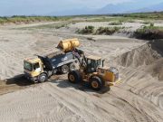 Vivienda refuerza defensas en el río Piura ante temporada de lluvias