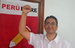 Vladimir Cerrón es inscrito como precandidato presidencial pese a estar prófugo