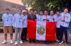 Escolares peruanos suman medallas en competencia matemática en Buenos Aires