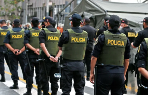 Retiran a 1 456 policías por corrupción y graves faltas internas