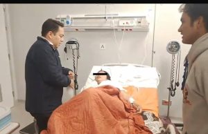 Mujer dio a luz en pasillo de hospital y destituyen a personal