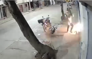 Delincuente resulta quemado tras atentado incendiario en tienda de Cusco