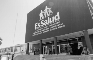 Contraloría detecta pagos indebidos en EsSalud por casi S/1 millón