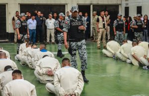 Diez reclusos de Piura son internados en el penal Ancón I
