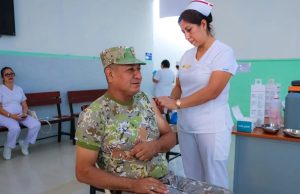 El Minsa extiende la aplicación de la vacuna contra el dengue