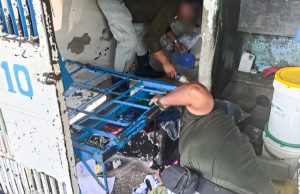 Piura: Incautan armas blancas y celulares durante operativo en penal