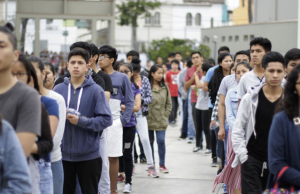 Perú reporta 370 mil jóvenes sin empleo formal, según INEI