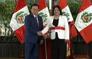 José Balcázar juramenta a su primer gabinete ministerial