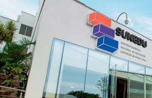 Diplomas universitarios ya no indicarán modalidad de estudios