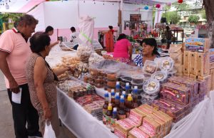 Emprendedores piuranos impulsan sus productos en feria