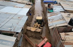 Estado de emergencia en Máncora por desbordes e inundaciones