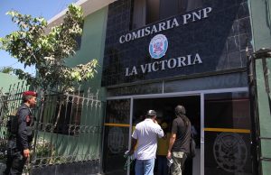 Delincuentes asaltan familia piurana a balazos en Lima