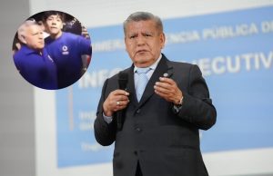Joven lanza huevo a César Acuña durante mitin de campaña