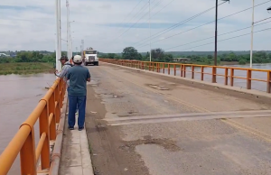 Piura: Aumento del caudal obliga restringir pase en puente Tambogrande